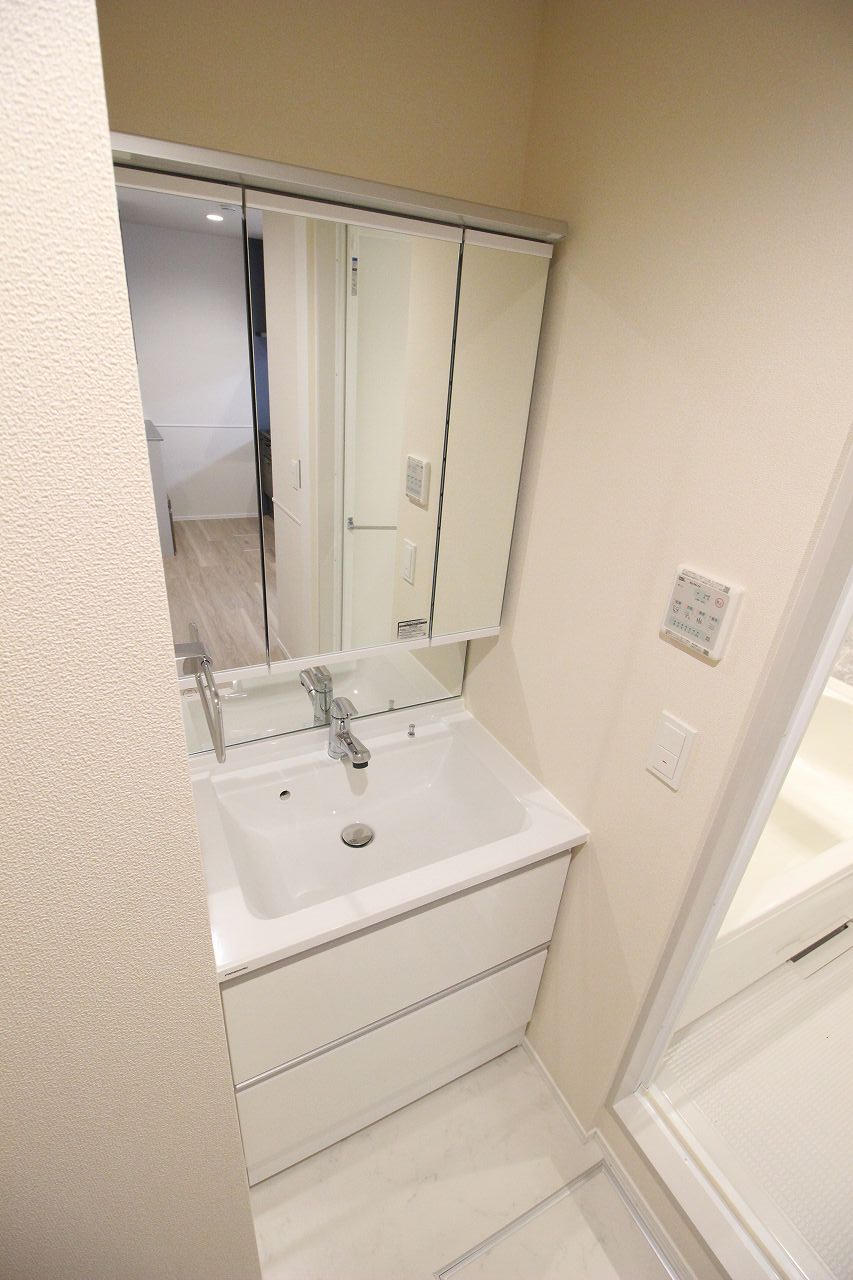 洗面設備　別の部屋の写真です