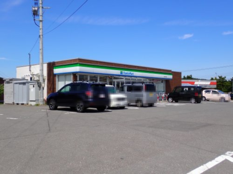 コンビニ　ファミリーマート青森浪岡平野店（コンビニ）まで304m