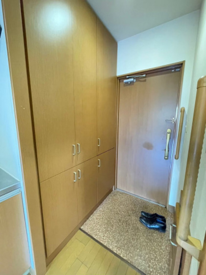 玄関　※別部屋の写真です