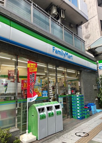 コンビニ　ファミリーマート 駒沢大学駅前店（コンビニ）まで420m