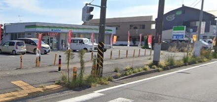 コンビニ　ファミリーマート海老名運動公園前店（コンビニ）まで454m