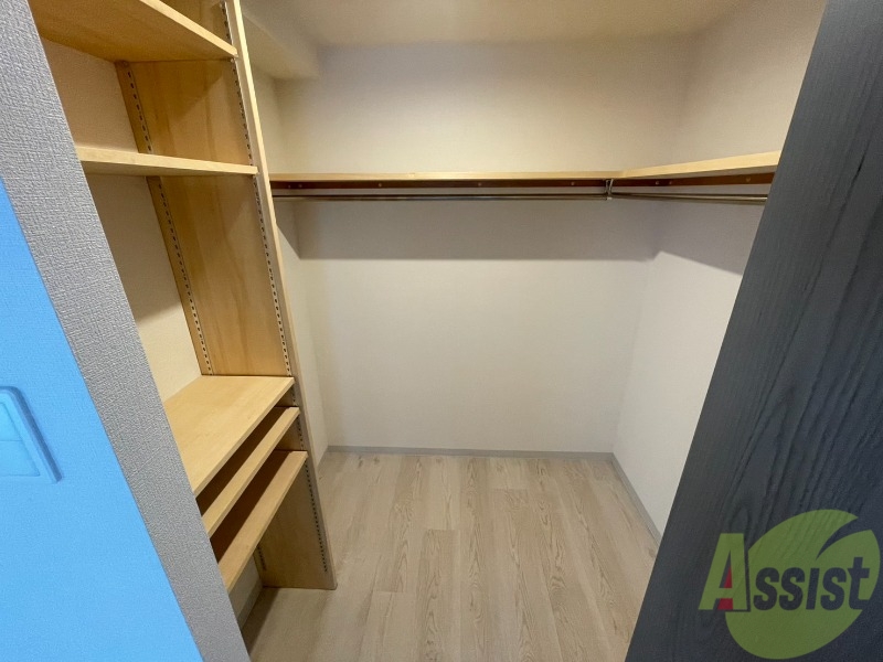 収納　寝室の収納です。部屋がすっきり片付きます。