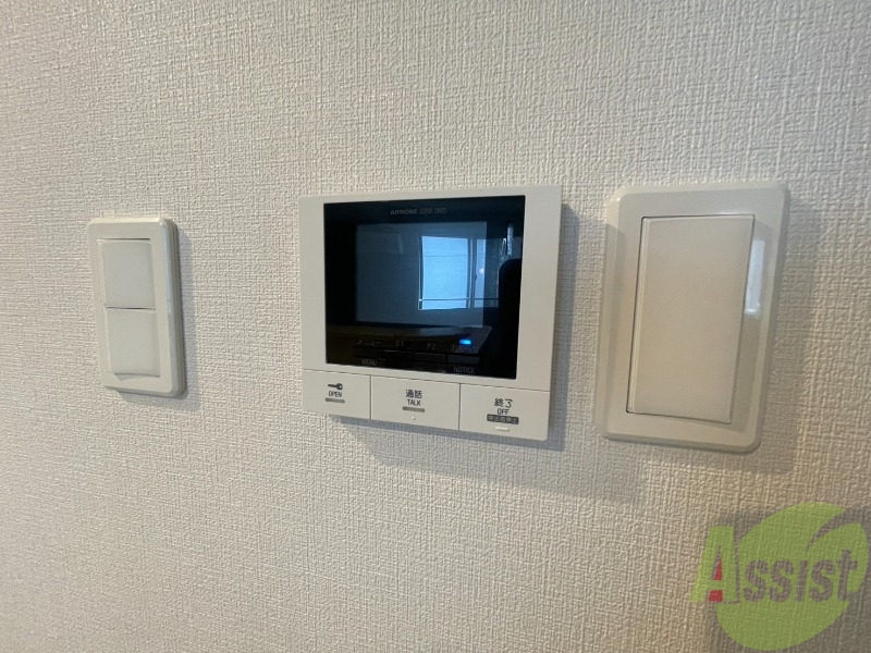 セキュリティ　ＴＶモニター付インターホンです。来客者の顔が見えるので安心！