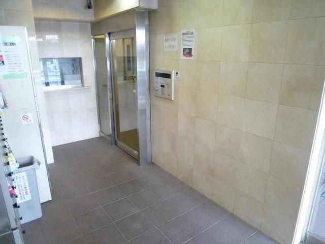 エントランス　☆オートロック、宅配ＢＯＸ☆