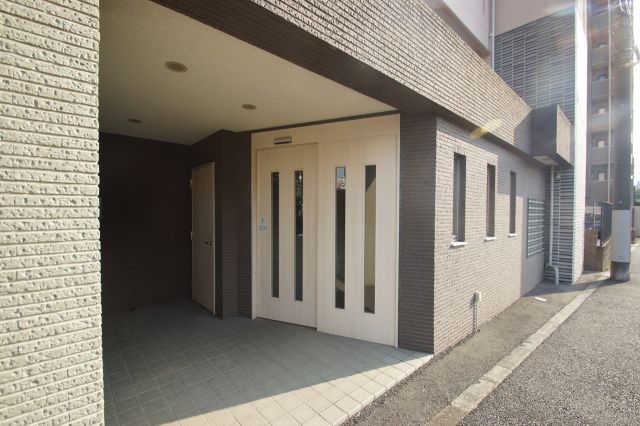 エントランス　「入口部分」