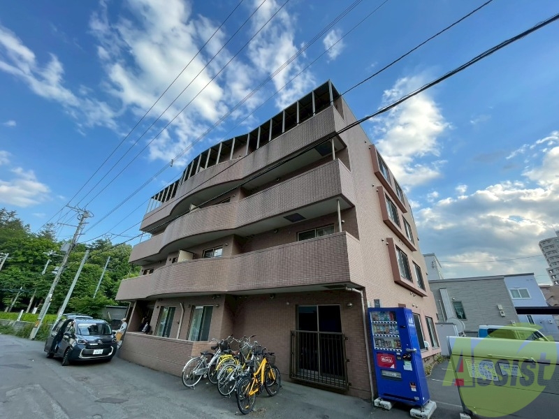 建物外観　札幌市中央区宮の森「フォレスト神宮前」
