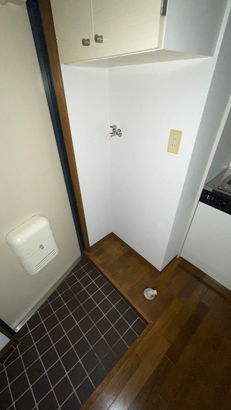 玄関　掲載写真は別号室の参考写真となります。