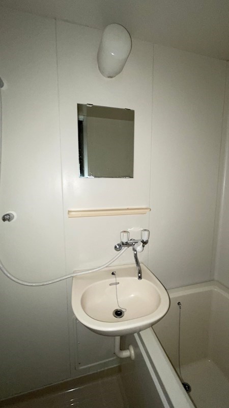 その他　掲載写真は別号室の参考写真となります。