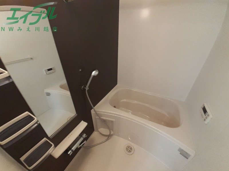 バス・シャワールーム　同物件別部屋の写真