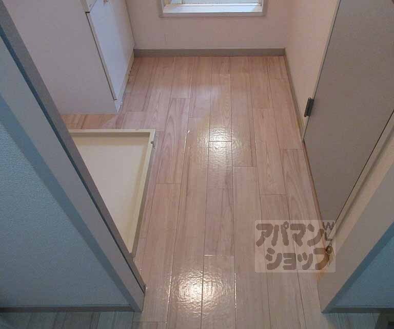 洗面設備　ひろびろとした脱衣所です