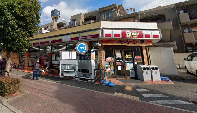 コンビニ　ニューヤマザキデイリーストア 尼崎椎堂店（コンビニ）まで555m