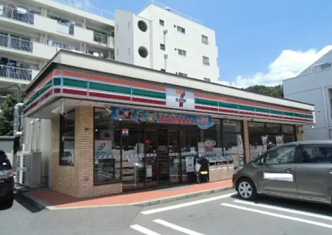 コンビニ　セブンイレブン 横浜日吉本町3丁目店（コンビニ）まで2096m