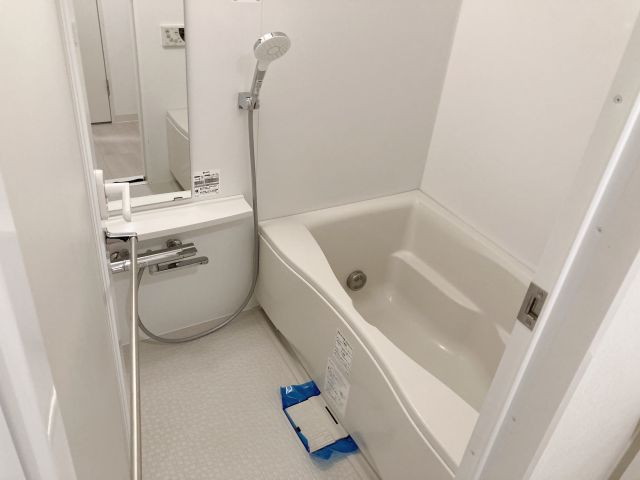 バス・シャワールーム　※写真は同タイプの別室のものです。