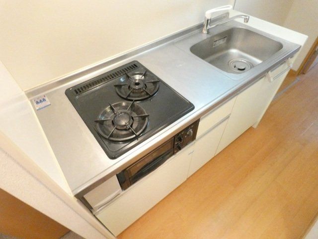キッチン　2口ガスコンロのシステムキッチンです。