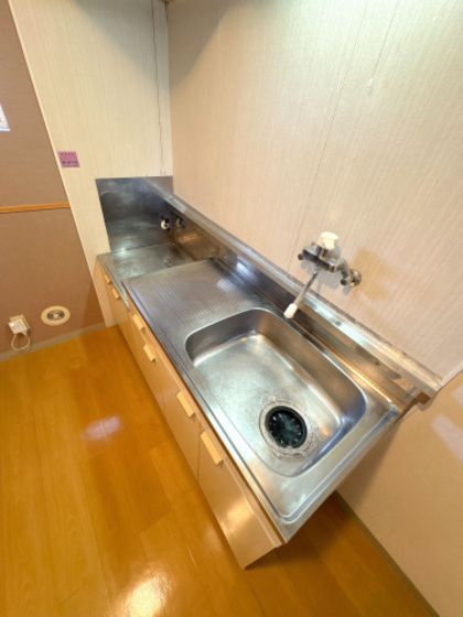 キッチン　※別部屋の写真です