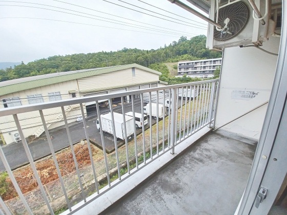 バルコニー　※別部屋の写真です