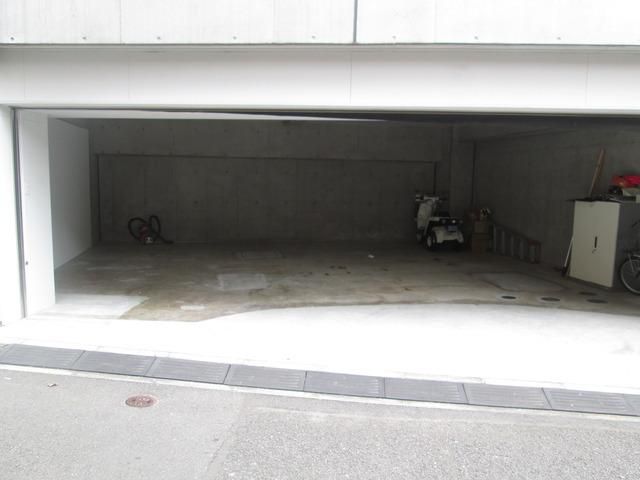 駐車場　★★敷地内、駐車場★★