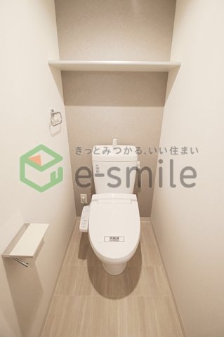 トイレ　こまごまとしたものを収納できそうですね