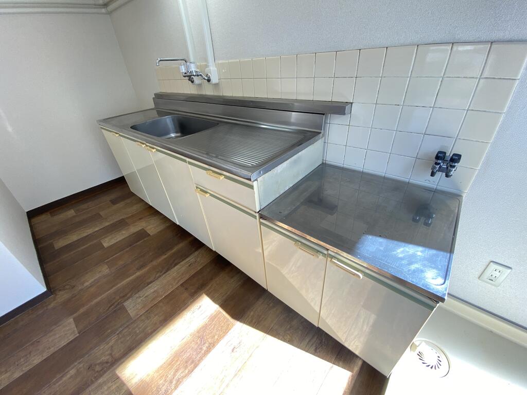 キッチン　別部屋の参考写真です