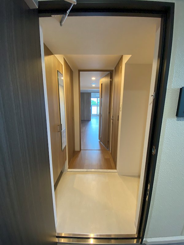 玄関　※別のお部屋の写真ですが参考までに