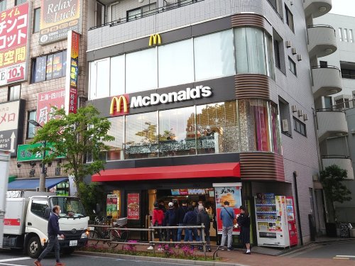 飲食店　マクドナルド 平井店（飲食店）まで697m