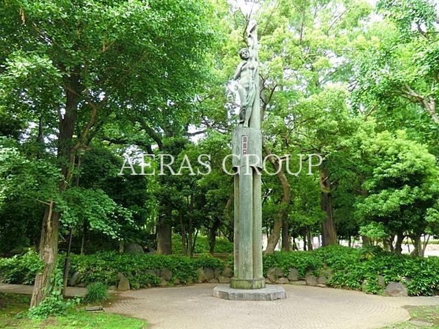 公園　北区立滝野川公園（公園）まで498m