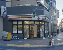 コンビニ　セブンイレブン西蒲田すずらん通り店（コンビニ）まで68m