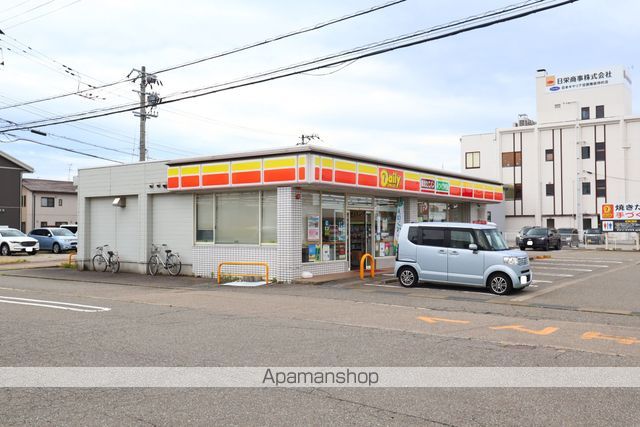 コンビニ　デイリーヤマザキ金沢南新保町店（コンビニ）まで1236m