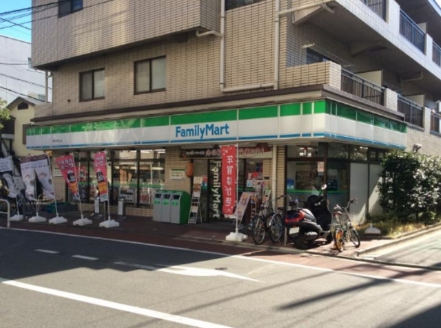 コンビニ　ファミリーマート旗の台東口店（コンビニ）まで172m