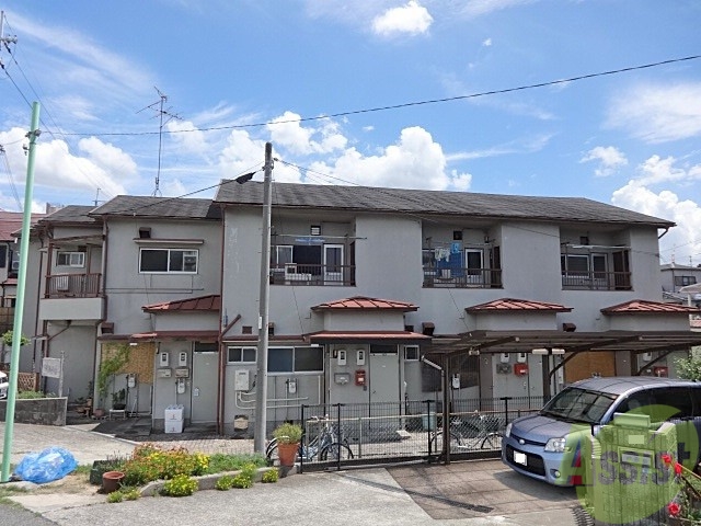 建物外観　豊中市本町「パールヴィレ」
