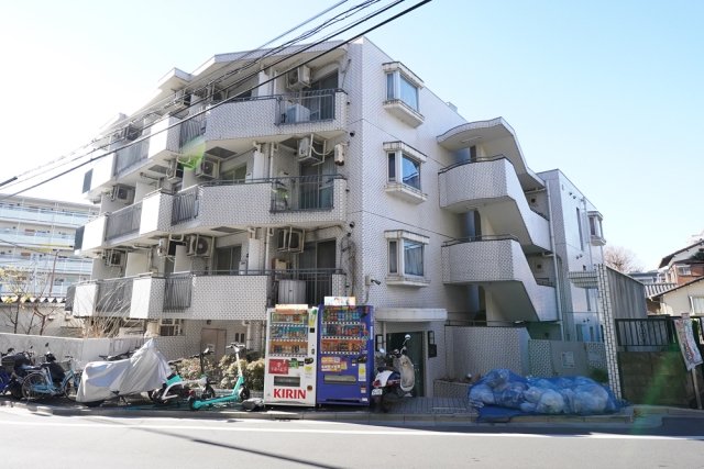 建物外観　外観は落ち着いています