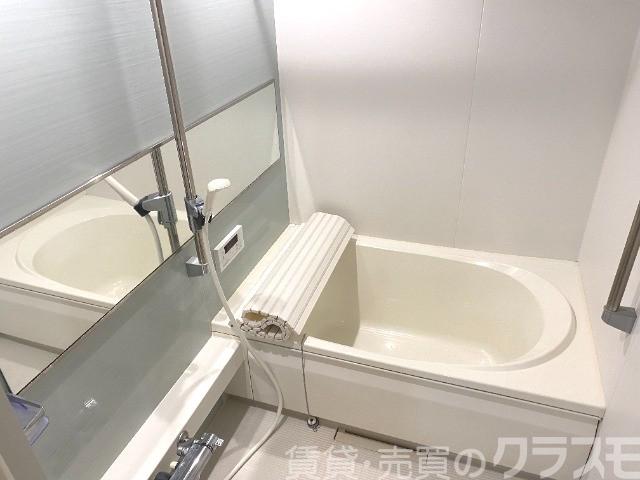 バス・シャワールーム　浴室乾燥機＆追焚機能付き広々バスルーム♪