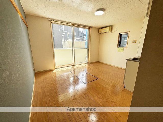 ＪＲ東海道本線 藤枝駅 徒歩17分 3階建 築21年の居間写真