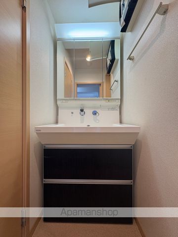 ＪＲ東海道本線 浜松駅 バス乗車時間：20分 最寄りバス停で下車 徒歩7分 4階建 築13年の内装写真