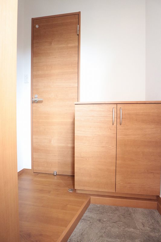 玄関　落ち着きのある内装でオシャレです。