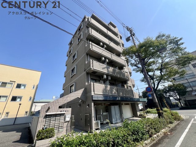 建物外観　エレベーター付きで重たい荷物があっても便利♪