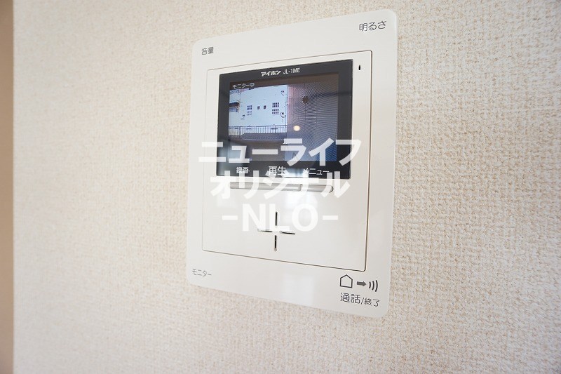 セキュリティ　室内から来訪者を確認できるTVモニターホン付で安心です☆