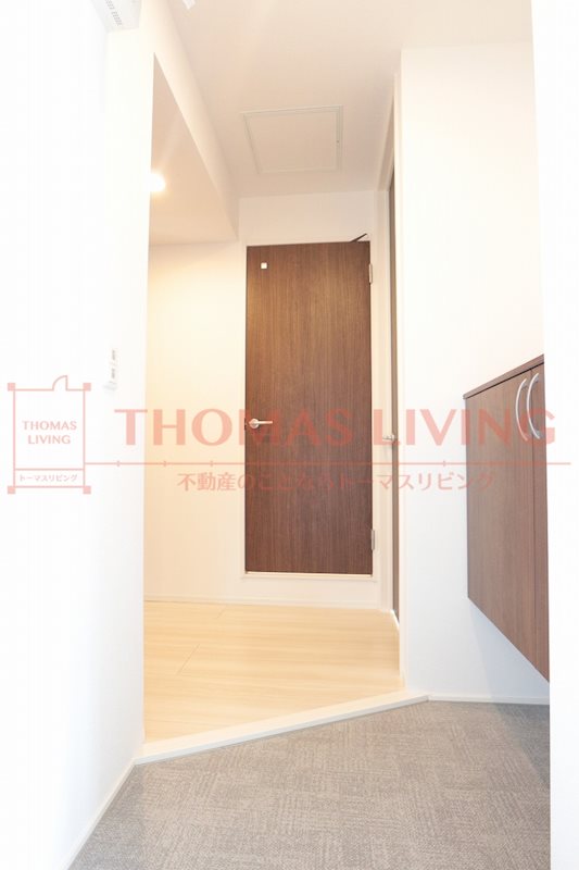 玄関　お部屋探しは地域に詳しい当店へ。