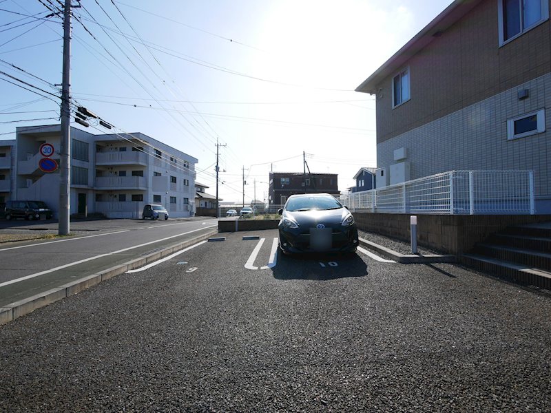 駐車場　敷地内駐車場