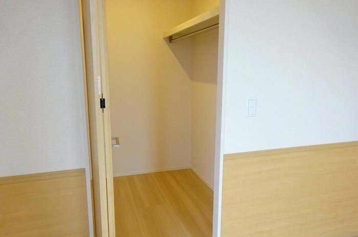 収納　ウォークインクローゼット
