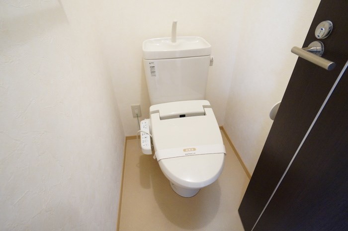 トイレ　温水洗浄便座あり
