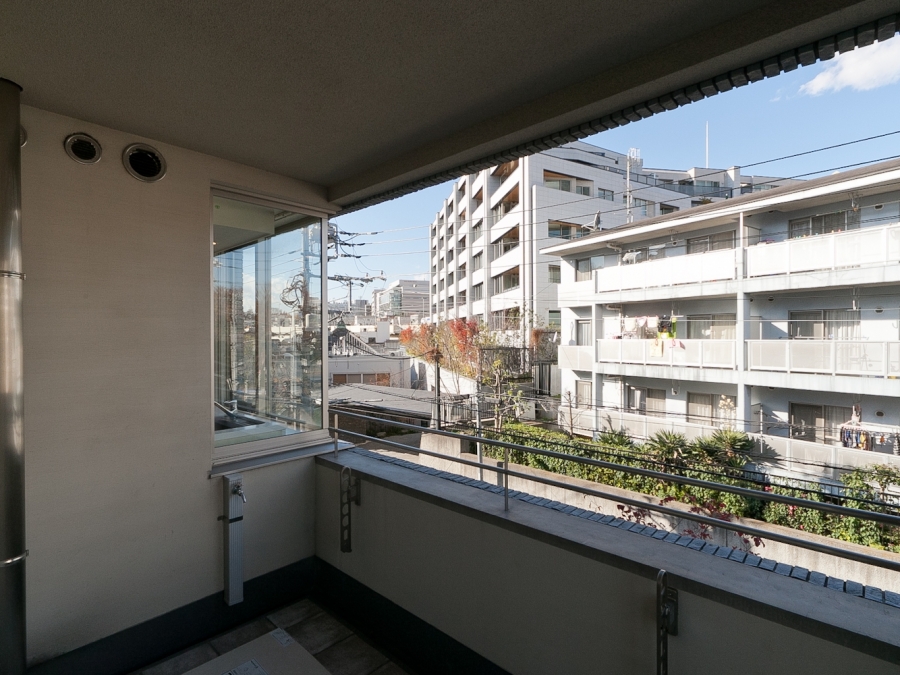 バルコニー　＊同建物別部屋参考写真