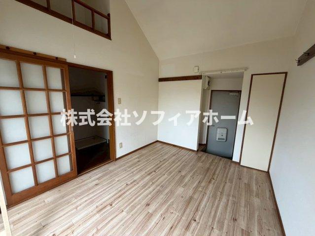 居室・リビング　他部屋参考写真です