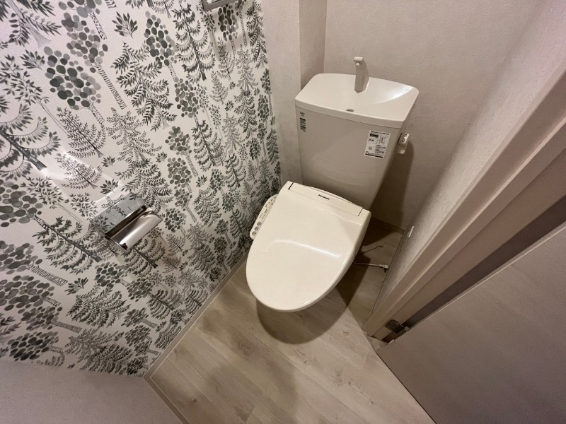 トイレ　トイレです。お洒落なクロスが使われていました！