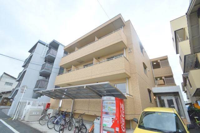 建物外観　閑静な住宅地にある物件