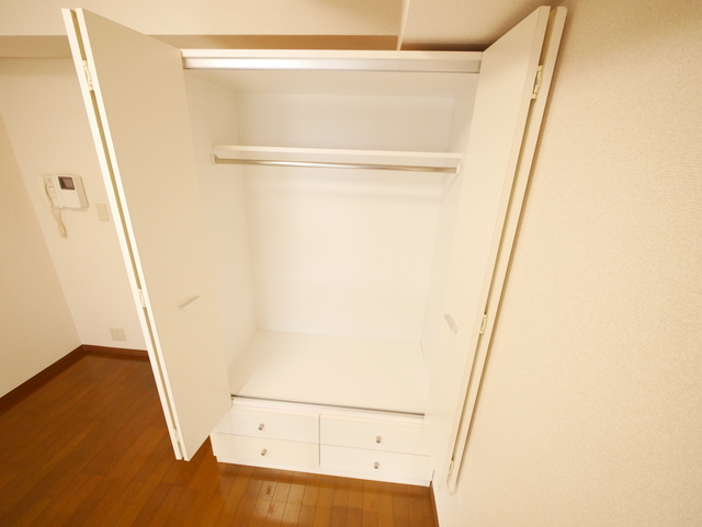 収納　★奥行きのある収納です★