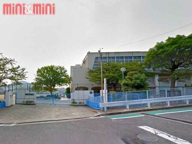 小学校　神戸市立北山小学校（小学校）まで900m