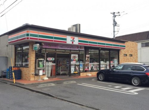 コンビニ　セブンイレブン 久米川店（コンビニ）まで619m