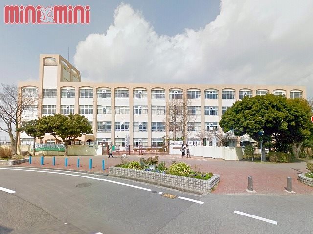 小学校　神戸市立南落合小学校（小学校）まで74m