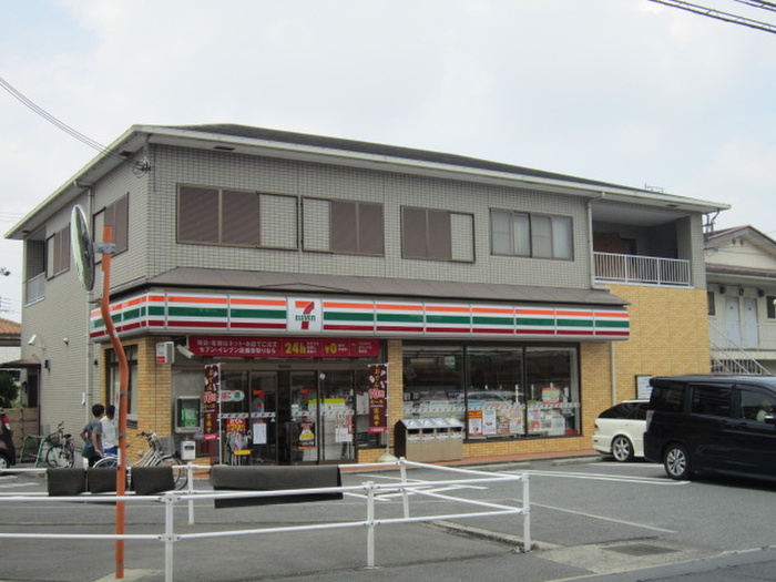 コンビニ　セブンイレブン津田駅前店（コンビニ）まで1000m